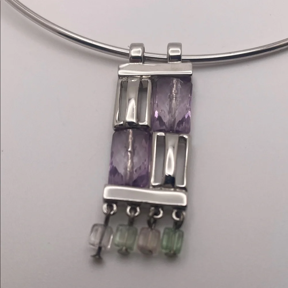 Elegant Silver and Purple Pendant Necklace - Picture 2 of 4